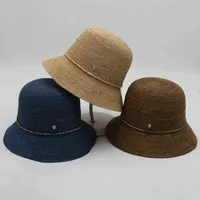 Sombreros de ala tacaño New Raffia Straw Sun Hat Ladies Panamá plegable Viajes de verano Cloche Diseñador de alta calidad Diseñador casual Sombrero T220909