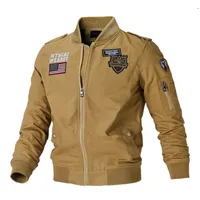 Bütün erkek tasarımcı kıyafetleri bahar ve sonbahar rozeti uçan ceketler erkekler ince işlemeli askeri paltolar saf pamuk baz232j