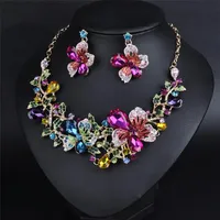 Designer Diamond Necklace Jewelry Set Crystal Flower Stud örhängen Halsband Set mode legering överdriven kvinnor flicka uttalande ne277v