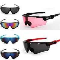 Hommes noirs femmes Polarizer Eyesars Sports Outdoor Driving Sunglasses Cool Grey Fashion Eye ACCESSOIRES MODE COLOCHE