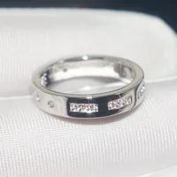 Nieuwe kubieke stenen Zirconia Ring 925 Silver Shinning Crystal Couple Ring Forever Love for Romantic Wedding Rings S296
