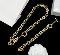 Novos colares de chinesa de charina de barra de lat￣o de lat￣o projetados com o padr￣o de retrato da cabe￧a Medusa Pingente J￳ias femininas Banshee 18K Gold Plated Designer Rwf4