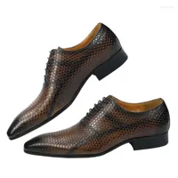 Zapatos de vestir de cuero para hombres estilo británico de estilo británico Oxford Exquisito Upper Talled Lace Up Café puntiagudo CN