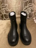 Sapatos Designer Top Vers￣o Top Hand Pure 2022SS Calf Leat Heel Black Plaid Botas Low