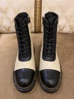 シューズデザイナートップバージョンピュアハンド2022SS CNカルフレザー黒と白の格子縞の足首ブーツ