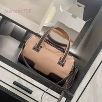イブニングバッグバッグトート女性の絶妙で大容量のハンドバッグショルダーブラウンブランドデザイナークロスボディ財布