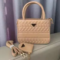 HH Designer Clutch Flap CF Bag Luxury Classic WOC New Style Leathy Women Women Women Men Bag Crossbody Cannel Diamond Lattice Wallet حقيبة يد