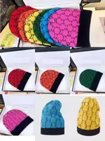 Tasarımcı Gökkuşağı Örme Şapka Klasik Mektup Beanies Lüks Yün Kafatası Kapağı Kadın Erkek Moda Sokak Şapkaları