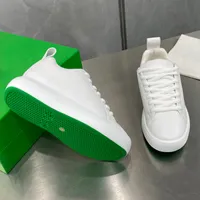2022 Designer Men Femme Sneakers Chaussures Blanc Mens Généralités Cuir Espadrilles Flats Platform surdimensionné Espadrille Flat Sole Chaussures décontractées avec boîte