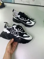 En sıcak Daymaster eğitmenleri spor ayakkabı ayakkabı eğitmenleri lüks tasarımcı düşük üst düz Sorrento baskı beyaz siyah deri