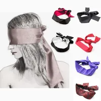 Закладки роли играют сексуальные с завязанными глазами игрушки с шелковым атласным галстук для глаз для женщин мужчин BDSM рулочки на запястье.