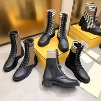 33 Designer di colori Donna Domande Martin Stivali in pelle Chelsea Boot Black Knitting Combat Combat Boot Winter Stretch Sheart Sneaker High Heel Sneaker