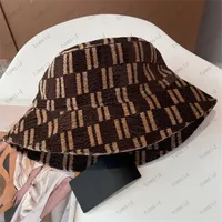 Casquette Designer Bucket Bucket Womens Fitted Hats for Men Brand Lettres Double Casual Luxury Winter Hats Wide Brim Bonnet Unisexe
