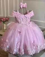 2023 Lovely Purple Lanvender Pink Flower Girls Dresses Off Shoulder Tulle Lace 3D Floral Flowers Crystal Beads Pearls Floor Length Kids Birthday Girl Pageant Gowns