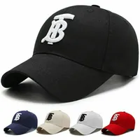 Burberys Cap the Hat è facile da abbinare al cappellino da baseball in versione coreana per uomini e donne. Semplice s
