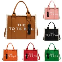 the tote Bag Marc totes bag Women designer Bags handbag Fashion all-match Shopper Shoulder plush leather Handbags Size 28 23 13CM