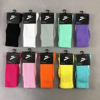 10 coloridas marca de moda de cor meias de algodão masculino Novo estilo lazer preto homens mulheres meias de verão respirável suave para meias masculinas