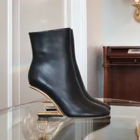 Neueste Mode f geformte hochhackige kurze Stiefel Metallic High Heels Side Reißverschluss Quadratzehen Kalbsleder-Knöchelstiefel Schwarze Leder-Außensohle für Frauen Designerschuhe