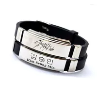 Bracelets de charme en acier inoxydable kpop errant bracelet bracelet fashion de haute qualit￩ lettre silicone bracele femmes fans fans cadeau