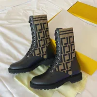 Botas de tobillo de estilo de calcetín Rockoko Zucca-Jacquard Botones de combate de cuero de encaje para mujeres para mujeres zapatos de diseño de lujo