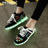 KRIATIV USB 충전 키드 신발 빛나는 스니커즈 LED 슬리퍼는 가벼운 여자 신발 유아 테니스 LED 빛나는 운동화 Y19051403273Q를 사용합니다.