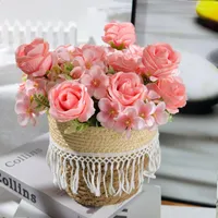 Декоративные цветы искусственное свадебное украшение розовое букет крыльцо за пределами кладбища в помещении для вазы