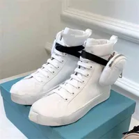 Zapatos casuales de marca P Inicio Femenino Autumn 2022 Alto Top Board White Lace Up Net Red Casual Sports Shoes