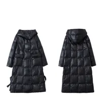 Женская зима потеряла длинная куртка Womenv Черная тонкая и блестящая капюшона с коленом с утолщенным отдыхом