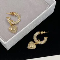 Designer Pearl Gold Stud -oorbellen voor dames Hoop Earring Luxury Designers Letter Pendant D Love Earrings cadeau met doos D2202243Z