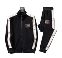 2022 초기 봄 남자 트랙 슈트 새로운 컬러 블록 레터 지퍼 지퍼 짧은 슬리브 티셔츠 더블 라인 미세면 검은 색과 흰색 5 s3