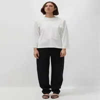 Camisetas para mujeres Toteme2022 bordado cavar hombro cuello redondo manga larga blanca caqui gris camiseta de algodón de punto alto