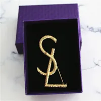 Wysokiej jakości luksusowy projektant biżuterii męskie damskie pin broszka złota litery