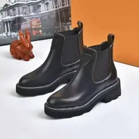 خريف شتاء Martin Boots مصمم امرأة سميكة Soled Zipper Boot 100 ٪ ناعمة البقر سيدة منصة حذاء غير رسمي من الجلد