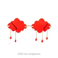 Gafas de sol Vintage Mujeres sin borde 2022 Fashion Blue Irregular Nubes Tassel Femenino Red Grey NX