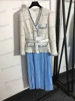 Designer-jurk voor dames tweed jas stikte high-end nep twee stukken jurken luxe c..nl blauwe en witte paneel parelknop glanzende zijden blend jurk maat s-xxl