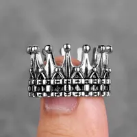 2021 High Quality Band Rings Fashion Cool Elegant Vintage Queen Crown Stainless Steel Men Ring Silver and Black Size 7-13269A