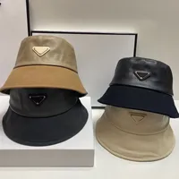 2022 Wysokiej jakości projektant mody Hat Hot skórzany czapkę zimową Kobiet Klasyczne czapki czapki damskie czapki baseballowe czapki baseballowe