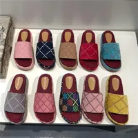 Luxury Designer Women Sandal Canvas Platform Slippers Real Leather Slides Beige Brick Red Colors Beach Slipper Outdoor Party Sanda311p