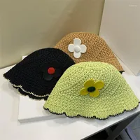 Berets Cute Flower Women Knitting Straw Hat Wavy Edge Foldable Bucket Sun Protection Caps Girl Summer Travel Beach