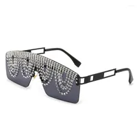 Sunglasses Sella Oversized One Piece Conjoined Luxury Crystal Decoration T-show Tint Lens Party Style Eyewear
