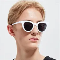 Солнцезащитные очки Women 2022 для кошачьих глаз Lunettes de Soleil Mode Luxe Marque Designer Lady Femme Points Miroir Quai Style UV400