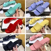 2021 Woman Designer Beach Thick Bottom Slippers Spring Summer Ladies Pointed Square Toe Sandals Leather Rubber Fruit Slides Size 35-41 xfo