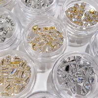 Tırnak Sanatı Rhinestones Glitter Nails Mücevher Tırnak Kristalleri Kare Şekilli Pençe Elmas Tasarımcı Manikür Malzemeleri Tırnakların Aksesuarları