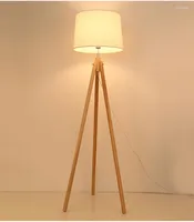 Floor Lamps Nordic Style Wood Tripod Lamp For Reading Room El E27 Led Three-legged Stent Standing Study Light