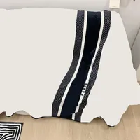 Siyah Beyaz Kaşmir Battaniye Şal Sıcak Konforlu Örgü Battaniyeler Halı Taşınabilir Yetişkin Çocuk Kanepe Yatakları3100