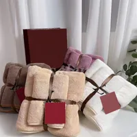 Asciugamani per asciugamani in pile di corallo designer e asciugamano da bagno set di lavaggio assorbenti a casa morbida