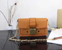Женская сумка цепная сумка для плеча модных сумочек дизайнер однорубежный мессенджер почтовые сумки нежные и маленькие по форме