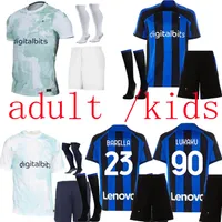 2022 2023 Jerseys de futebol Lukaku Inter milans Correa Dzeko Barella LaUtaro de Vrij 22/23 Camisa de futebol uniformes Homens Kits Kit