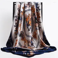 스카프 2022 패션 90x90cm 새틴 헤드 클로스 Four Seasons Silk Stripe Big Kerchief Luxury Square Sunscreen Shawls