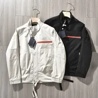 디자이너 P Mens Jackets 남자 스탠드 칼라 짧은 외부웨어 코트 빨간 줄무늬 로고 캐주얼 나일론 겨울 재킷 크기 M/L/XL/XXL/XXXL/XXXXL